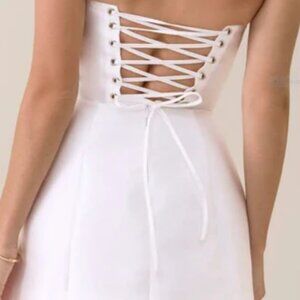 WHITE STRAPLESS CORSET MINI WEDDING DRESS